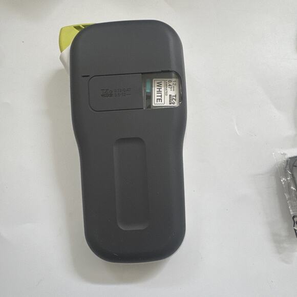 Brother P-Touch PTH110BP‎ Easy Portable Label Maker w/INK NO CHARGER READ - Picture 4 of 10